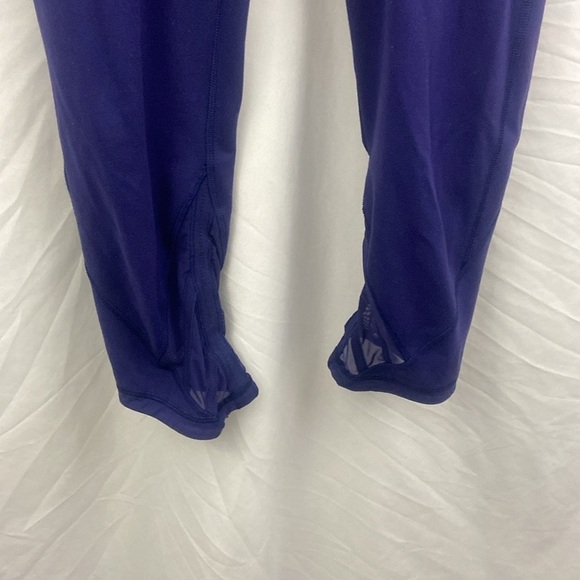 Lululemon Purple Cropped Yoga Gym Athletic Size 8 Leggings - Picture 3 of 10